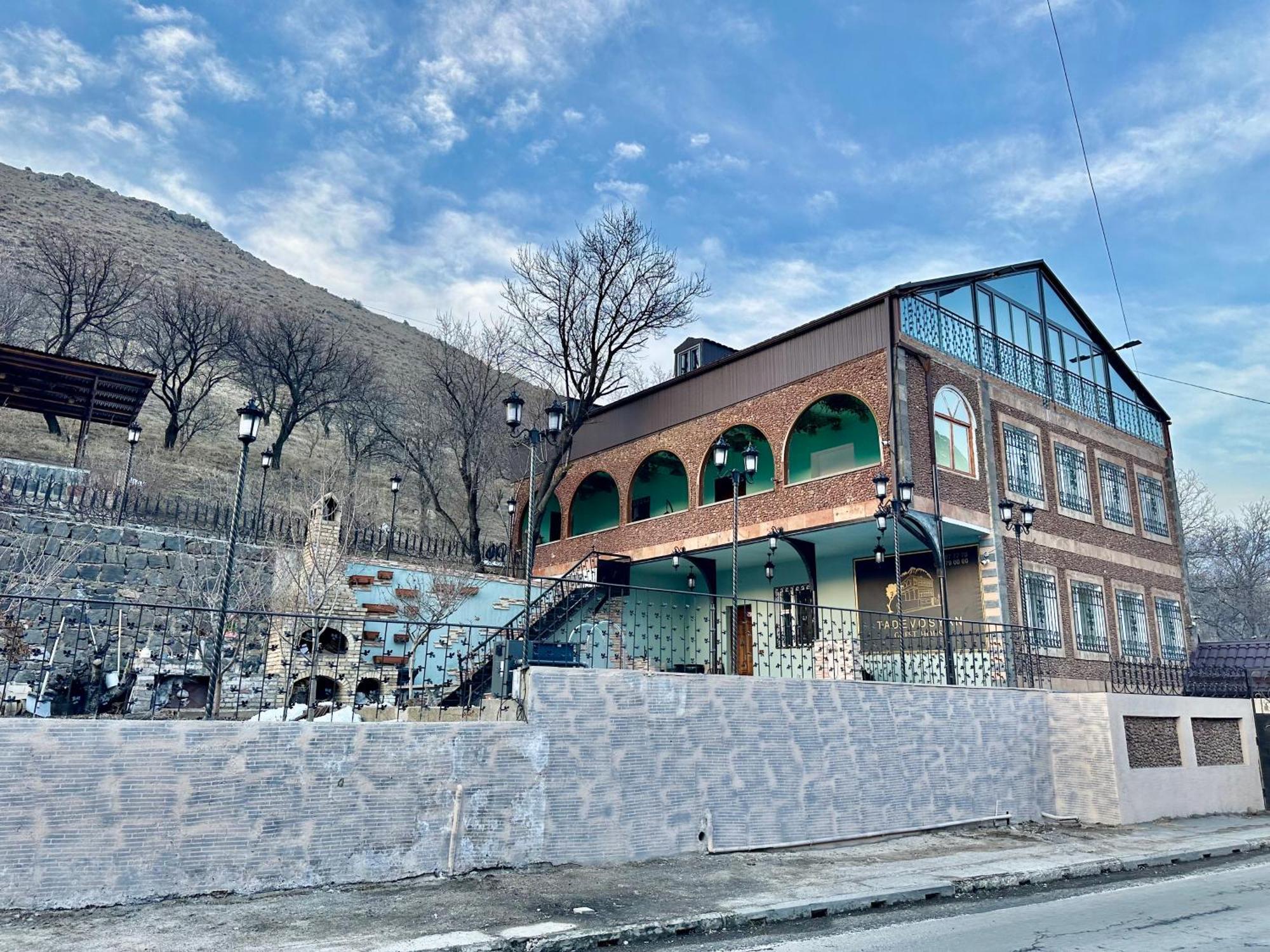 Tadevosyan Guest House Bjni ภายนอก รูปภาพ