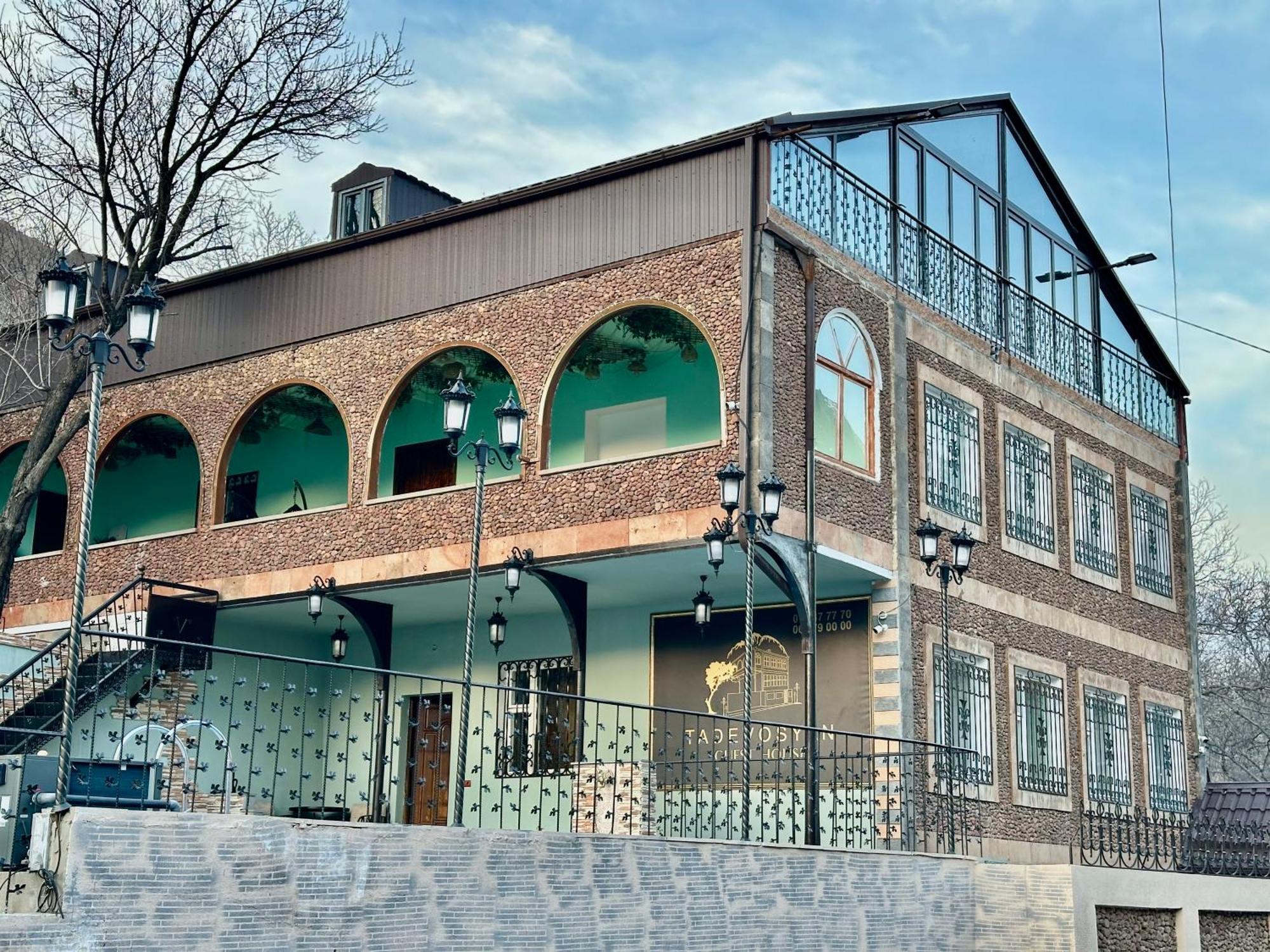 Tadevosyan Guest House Bjni ภายนอก รูปภาพ